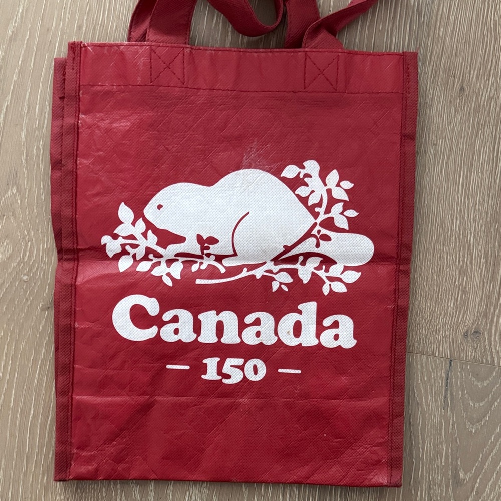 Roots Canada Themed Tote Bag Collection - Picture 4 of 7